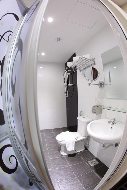Gl Hotel Клуанг Номер фото