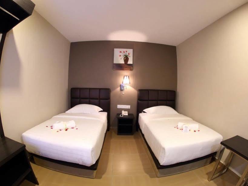 Gl Hotel Клуанг Екстер'єр фото